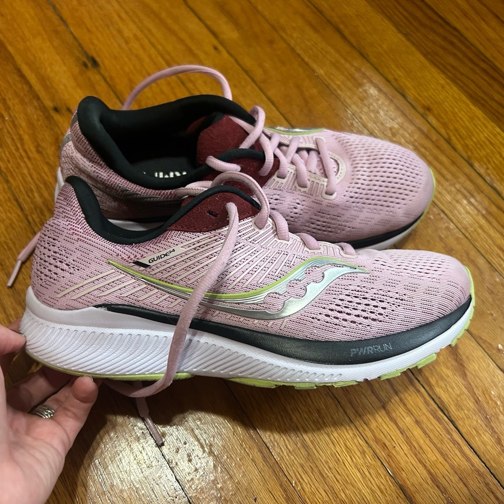 Saucony Womens Guide 14Pink Running Shoes Sneakers Size 7.5